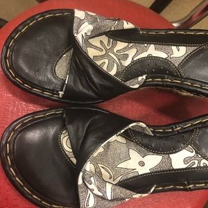 Born drilles sandals 7.5